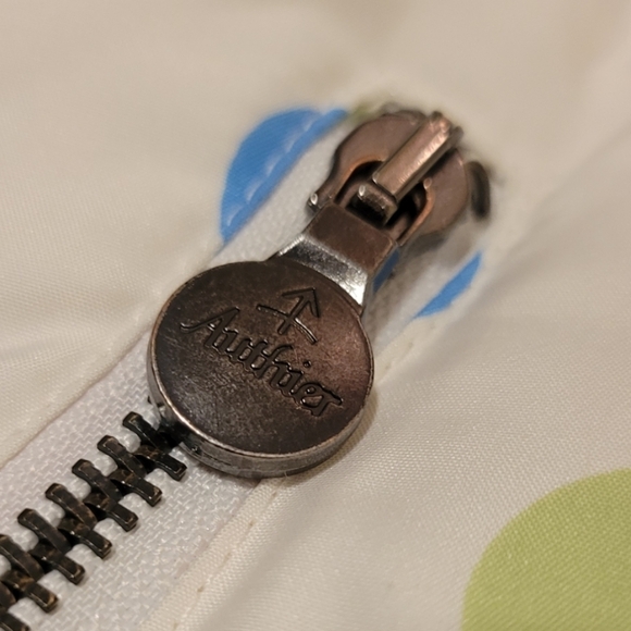 Authier Women’s Puffy Vest Made in Italy Zip Up w/ Snap Closures High Neck Sz 6 - Picture 9 of 16